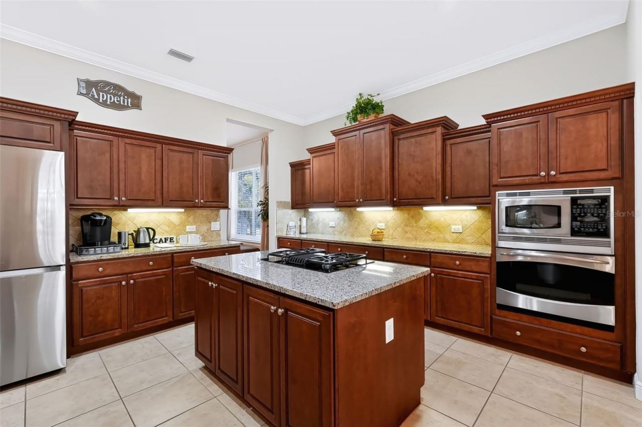 102 Wimbledon Court, Redington Shores, FL 33708 Photo