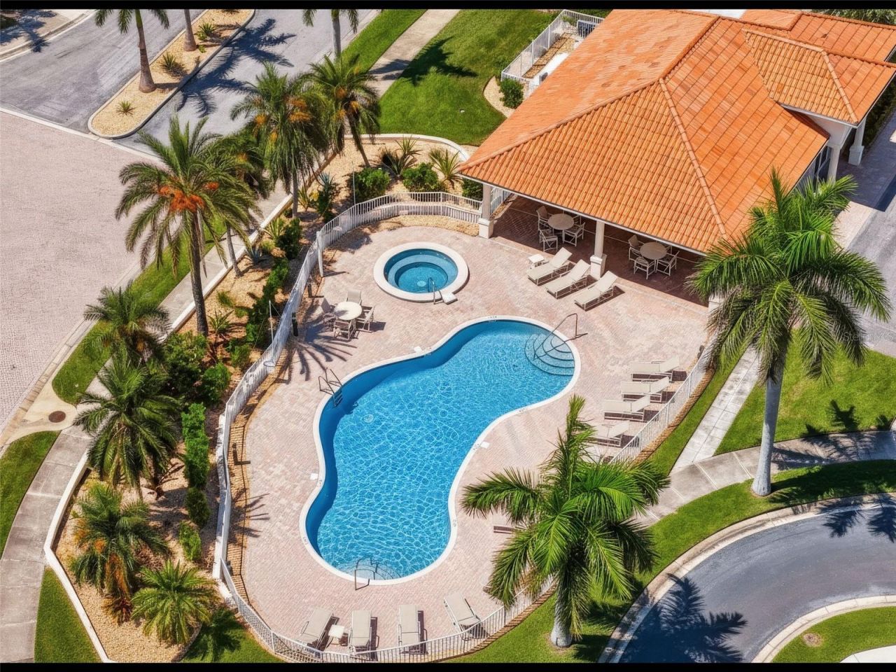 102 Wimbledon Court, Redington Shores, FL 33708 Photo