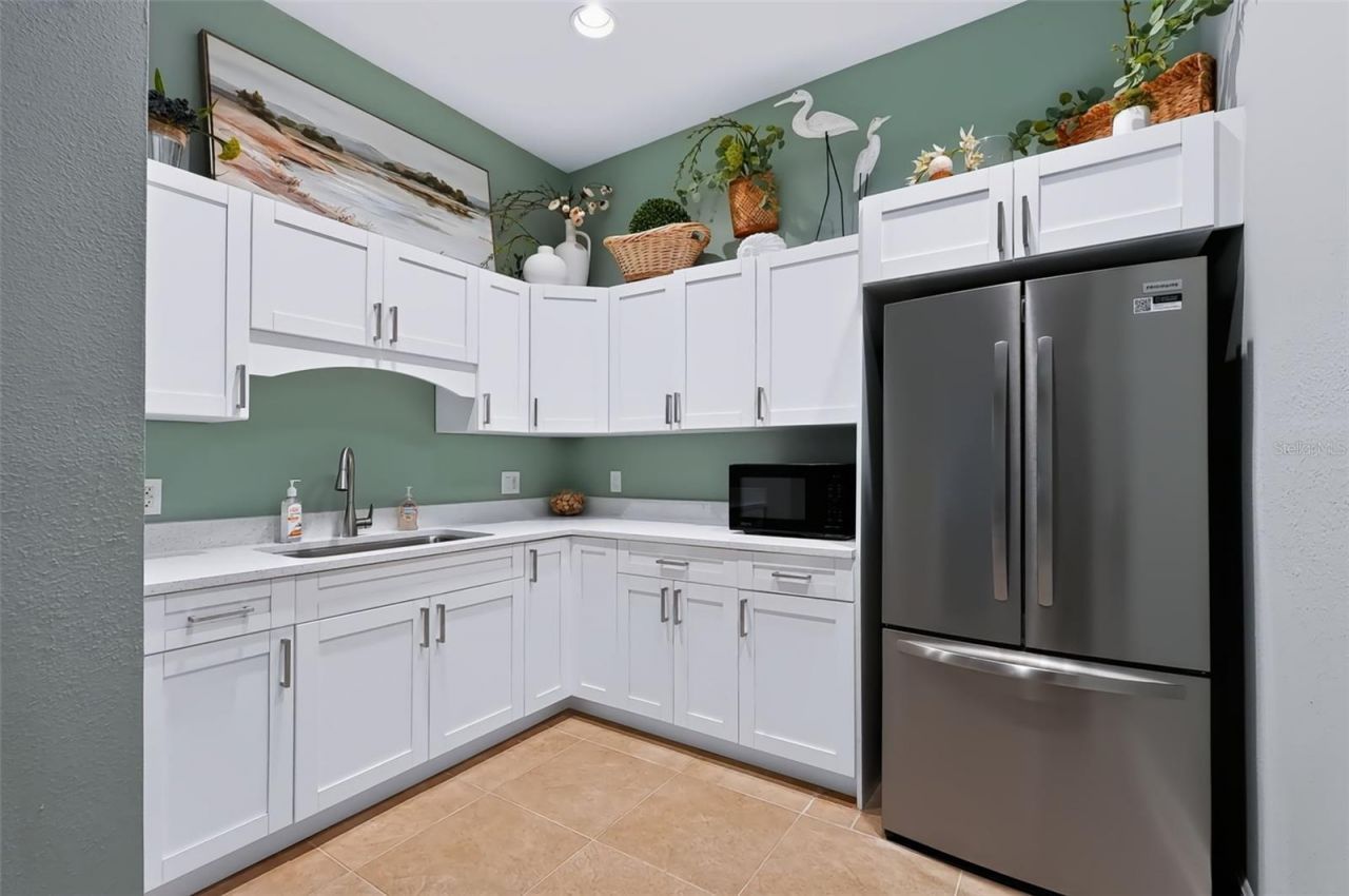 102 Wimbledon Court, Redington Shores, FL 33708 Photo