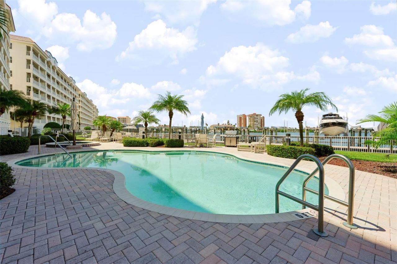 102 Wimbledon Court, Redington Shores, FL 33708 Photo
