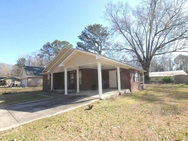 1314 Martin Luther King Dr., Columbia, MS 39429