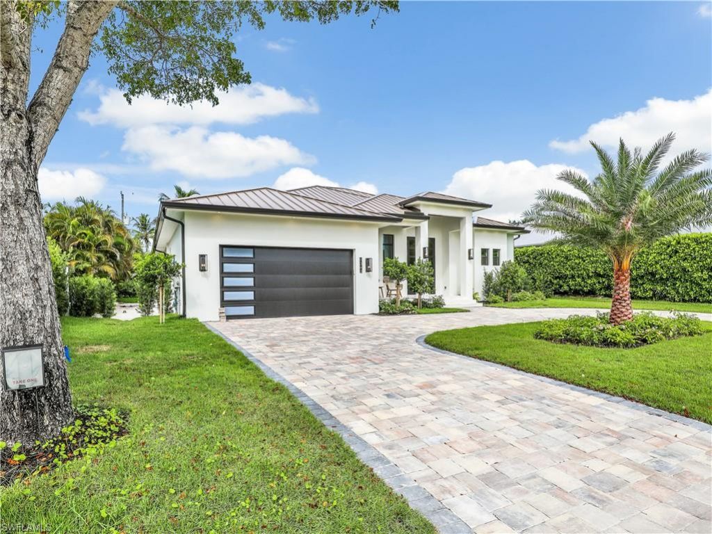 1343 12th St N, Naples, FL 34102 Photo