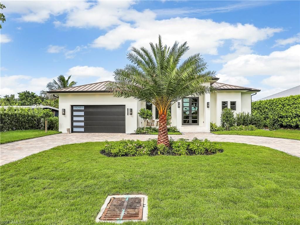 1343 12th St N, Naples, FL 34102 Photo