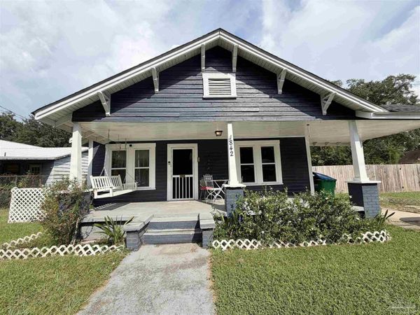 842 Titi St, Flomaton, AL 36441