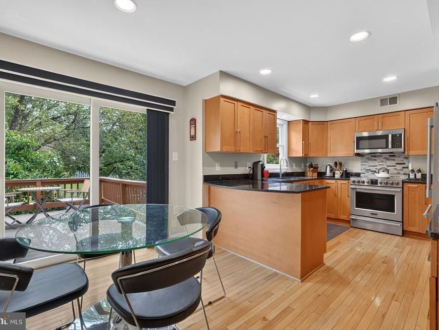 10139 Crestberry Place , Bethesda, MD 20817 Main Photo
