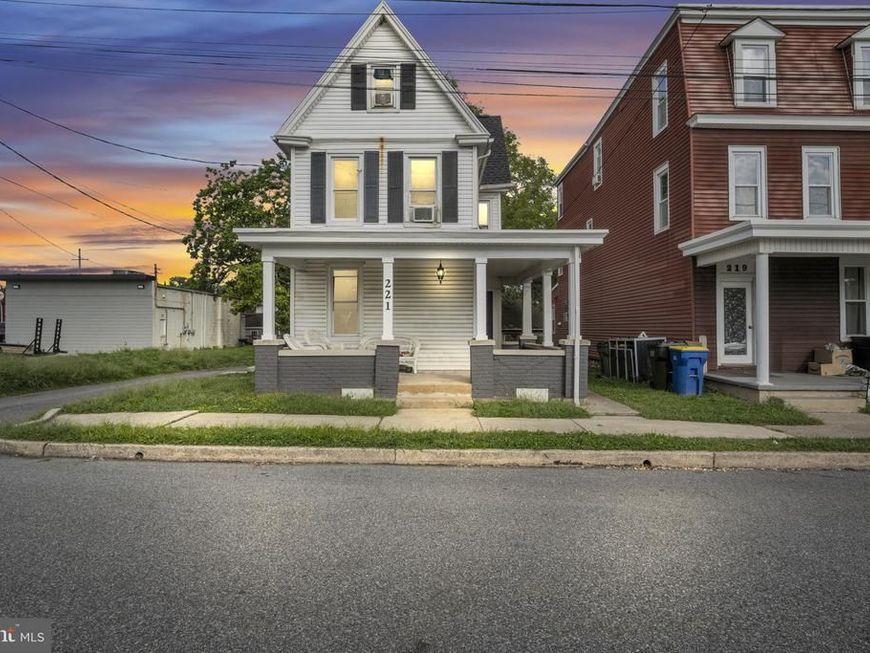 221 7th Street, New Cumberland, PA 17070 Main Photo