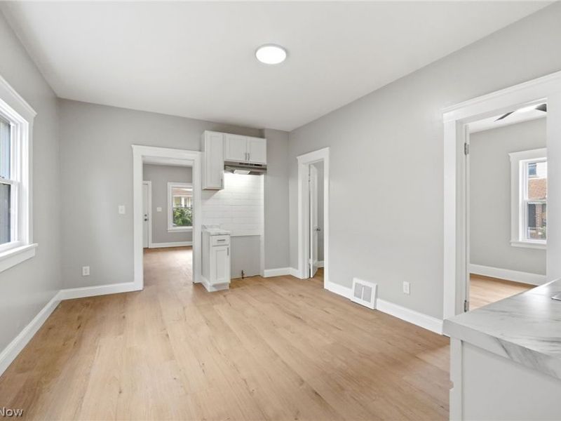 6511 Fullerton Avenue, Cleveland, OH 44105 Photo 10