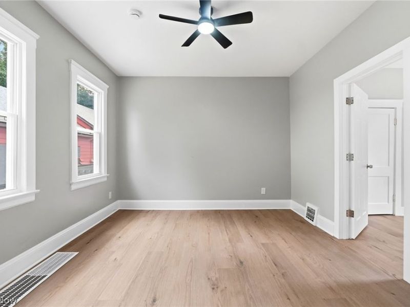 6511 Fullerton Avenue, Cleveland, OH 44105 Photo 19