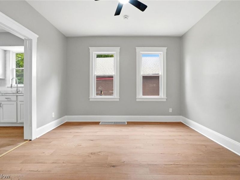 6511 Fullerton Avenue, Cleveland, OH 44105 Photo 21
