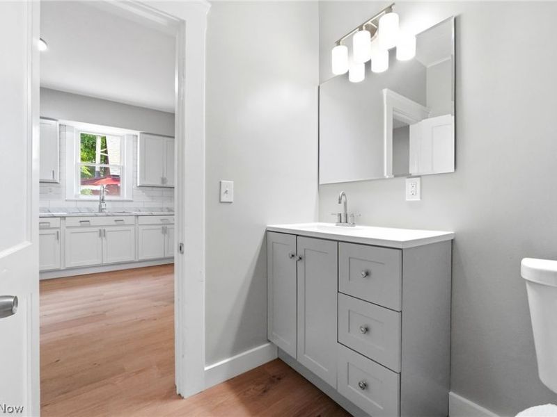 6511 Fullerton Avenue, Cleveland, OH 44105 Photo 29