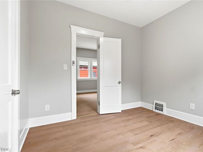 6511 Fullerton Avenue, Cleveland, OH 44105 Photo 34