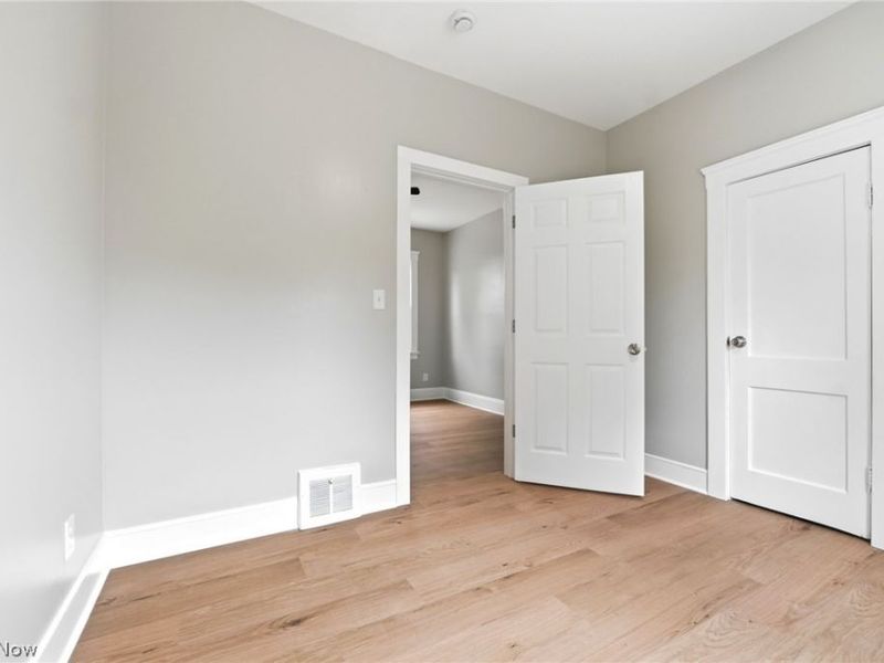 6511 Fullerton Avenue, Cleveland, OH 44105 Photo 40