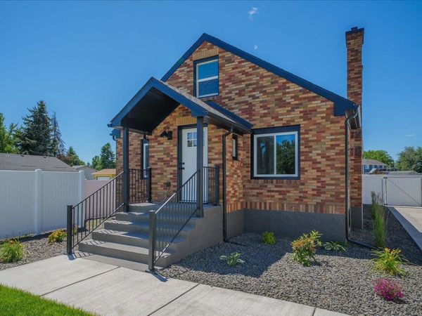 1005 S Century Rd, Spokane Valley, WA 99037