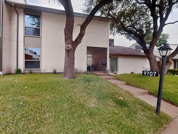 9707 Smokefeather Lane , Dallas, TX 75243