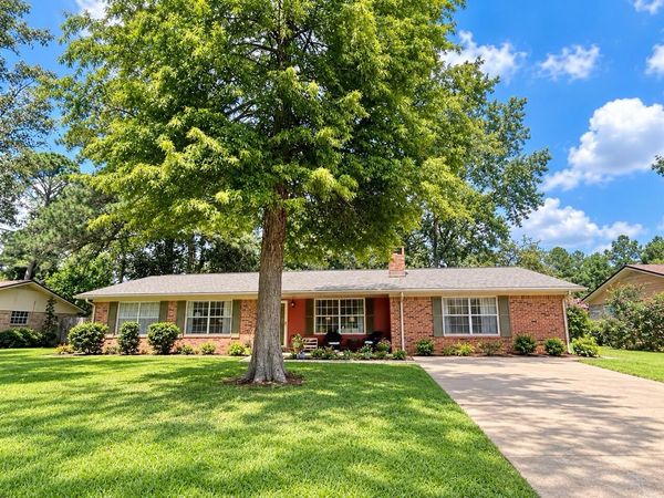 303 Pontevedra Lane, Niceville, FL 32578