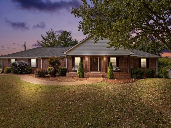 1508 Creekstone Dr , Columbia, TN 38401