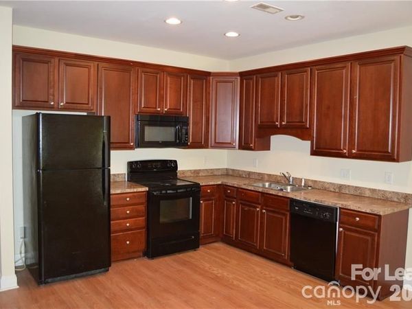 118 Sherman Oaks Lane , Mooresville, NC 28115