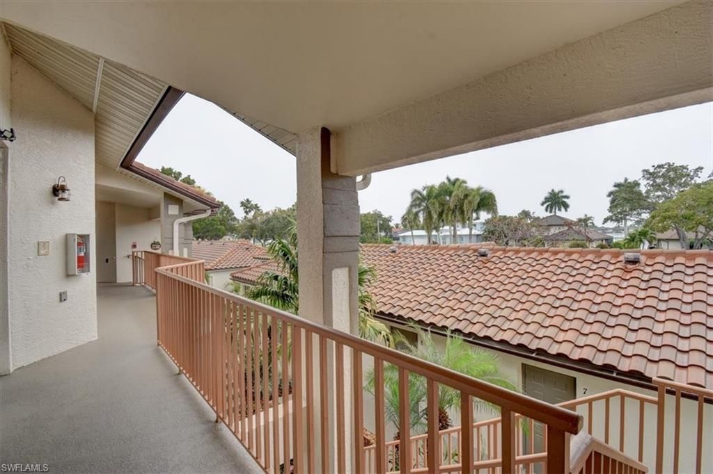 182 Newport Dr, Unit 1007, Naples, FL 34114 Photo