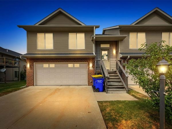 306 Piper Lane , Solon, IA 52333