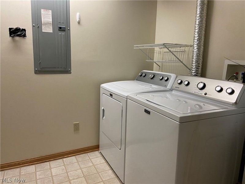 1430 Reimer, Unit C, Wadsworth, OH 44281 Photo 12