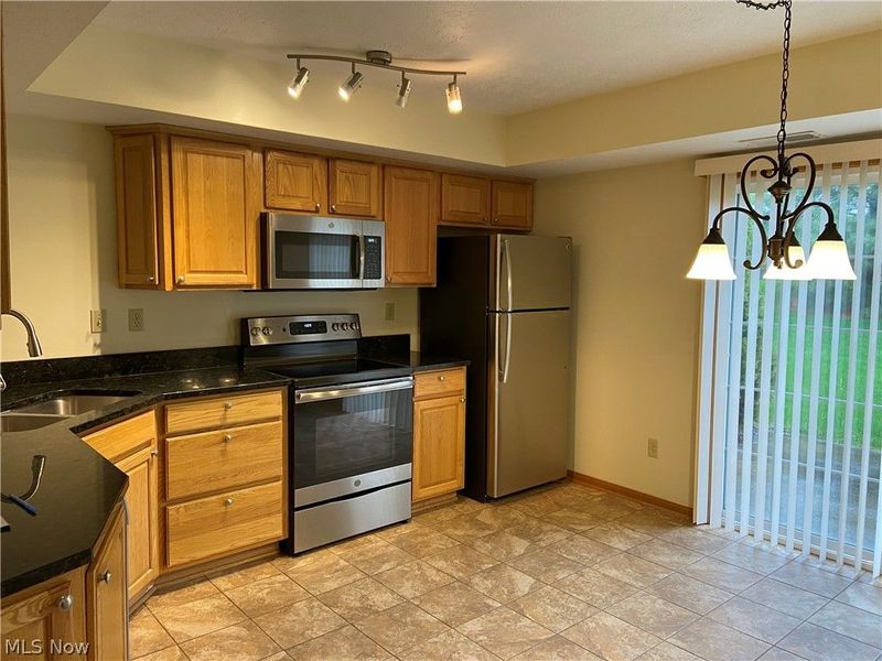 1430 Reimer, Unit C, Wadsworth, OH 44281 Photo 3