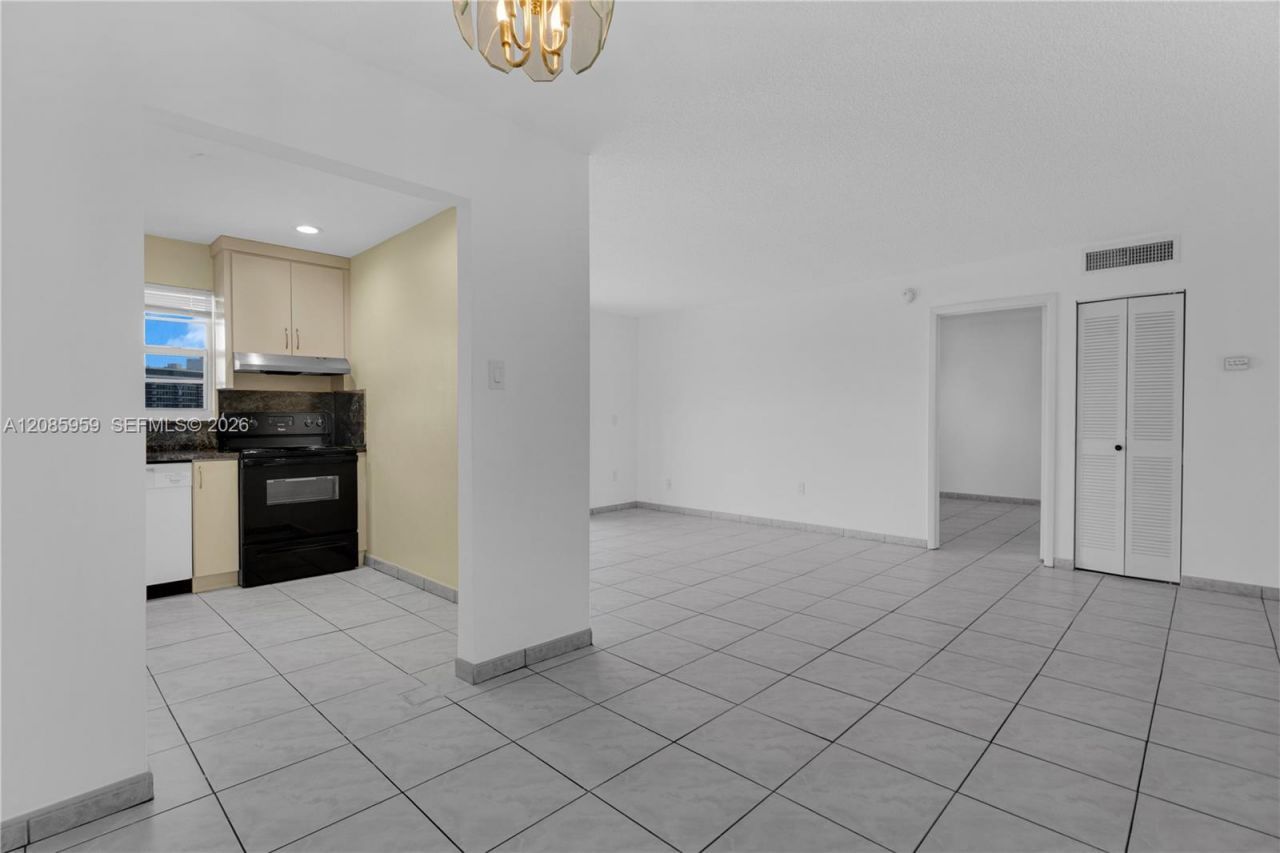 7150 Indian Creek Dr, Unit 505, Miami Beach, FL 33141 Photo