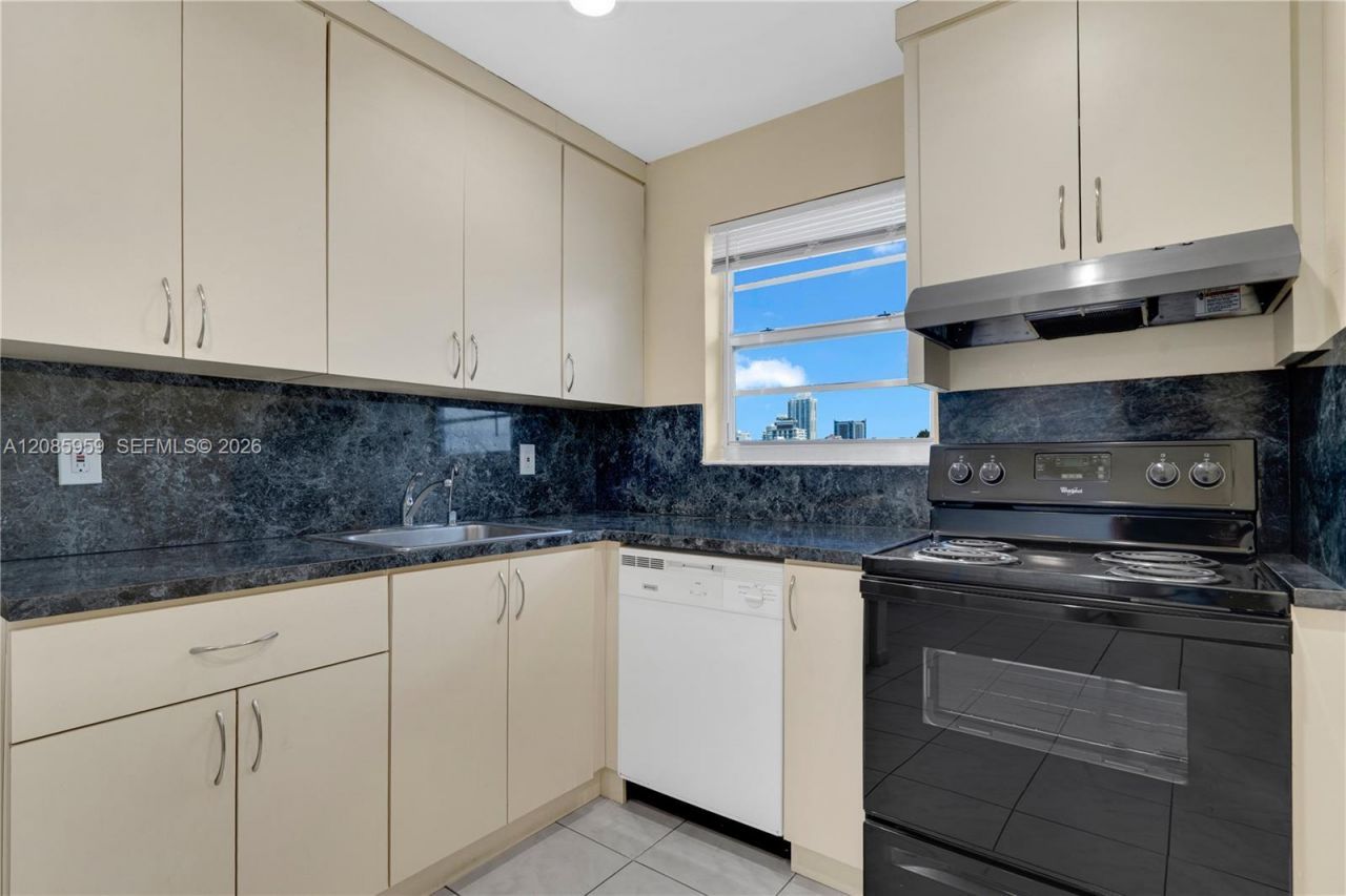 7150 Indian Creek Dr, Unit 505, Miami Beach, FL 33141 Photo