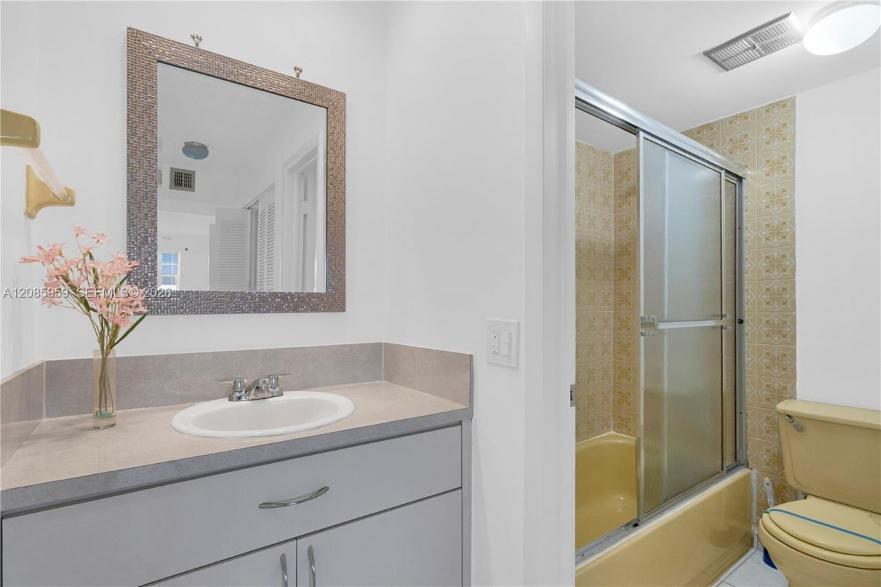 7150 Indian Creek Dr, Unit 505, Miami Beach, FL 33141 Photo
