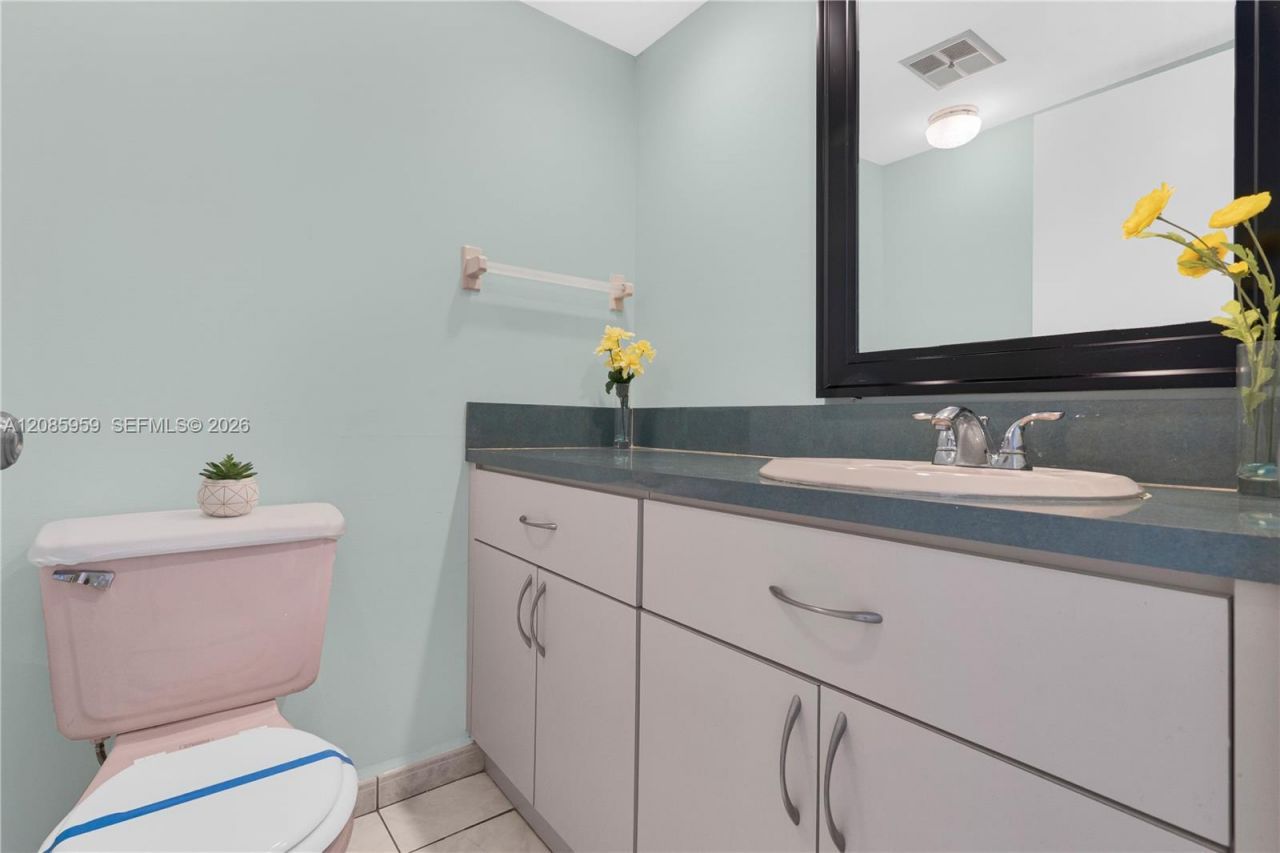 7150 Indian Creek Dr, Unit 505, Miami Beach, FL 33141 Photo