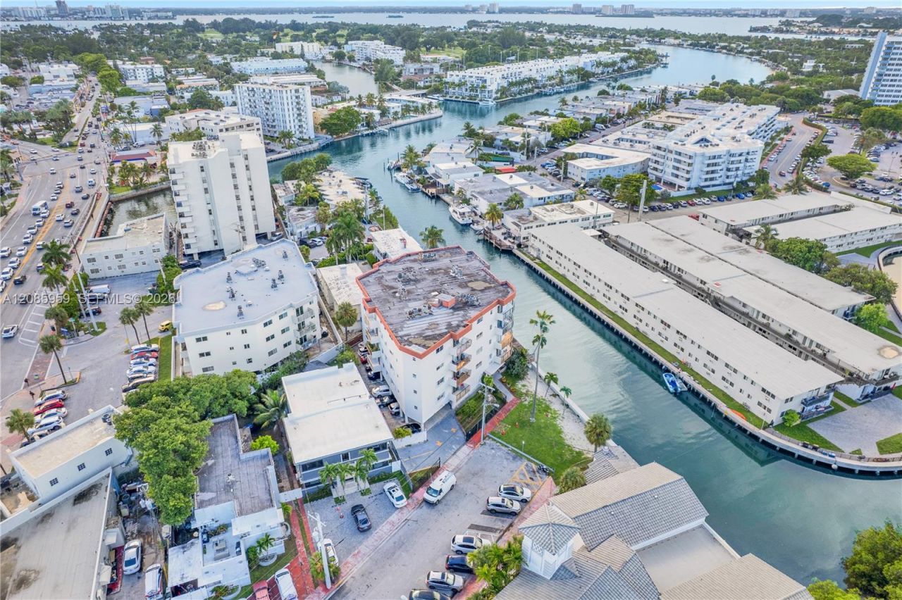 7150 Indian Creek Dr, Unit 505, Miami Beach, FL 33141 Photo
