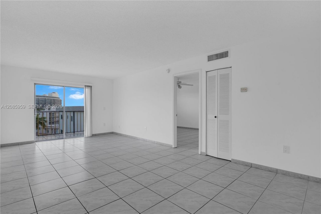7150 Indian Creek Dr, Unit 505, Miami Beach, FL 33141 Photo