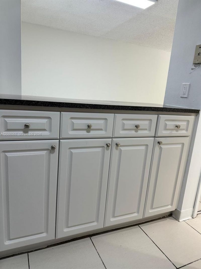 8810 Fontainebleau Blvd, Unit 214, Miami, FL 33172 Photo