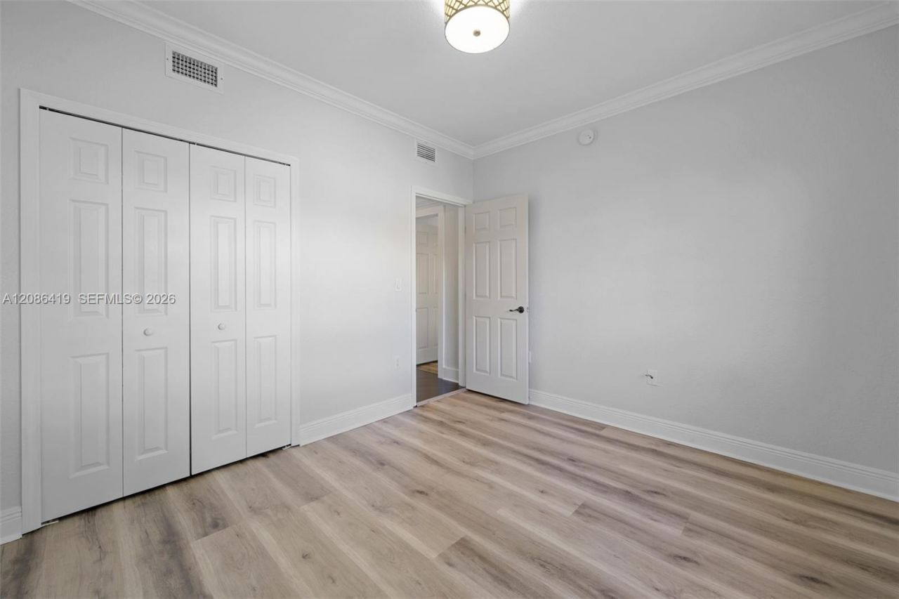 7230 NW 174th Ter, Unit 204, Hialeah, FL 33015 Photo