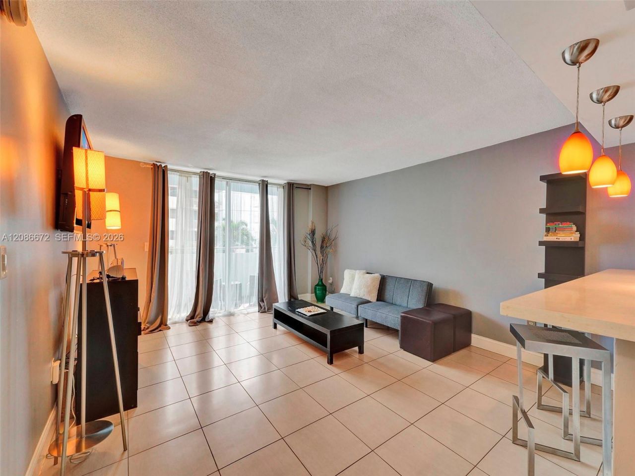 1658 Bay Rd, Unit 303, Miami Beach, FL 33139 Photo