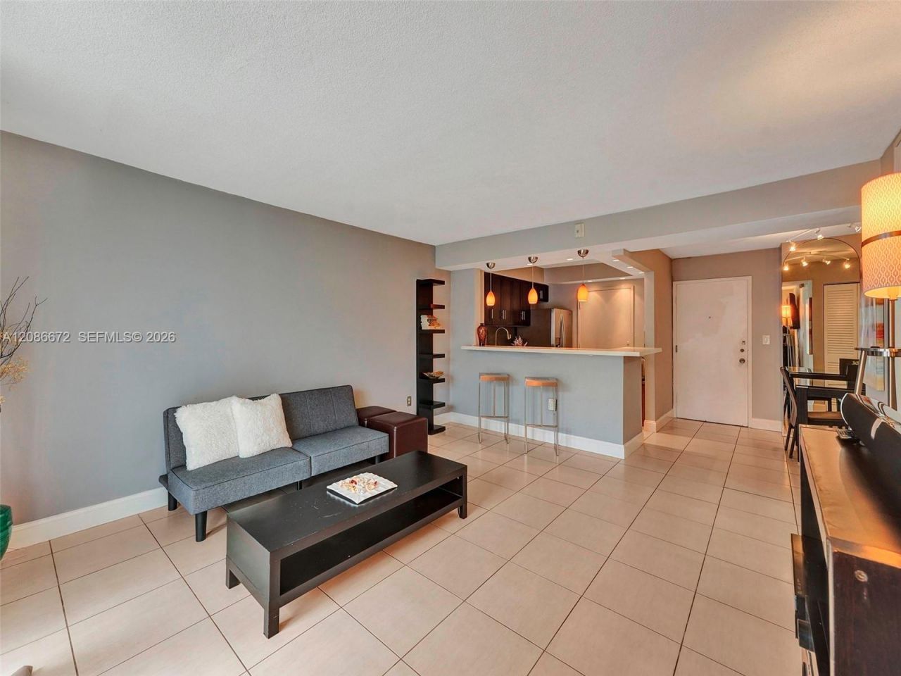 1658 Bay Rd, Unit 303, Miami Beach, FL 33139 Photo