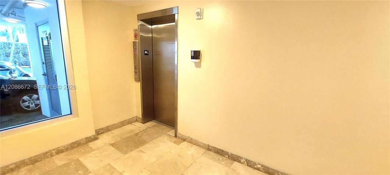1658 Bay Rd, Unit 303, Miami Beach, FL 33139 Photo