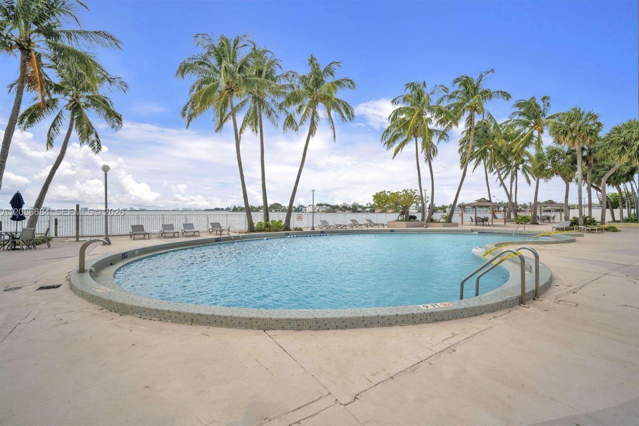 1865 79th St Cswy, Unit 11F, North Bay Village, FL 33141 Photo