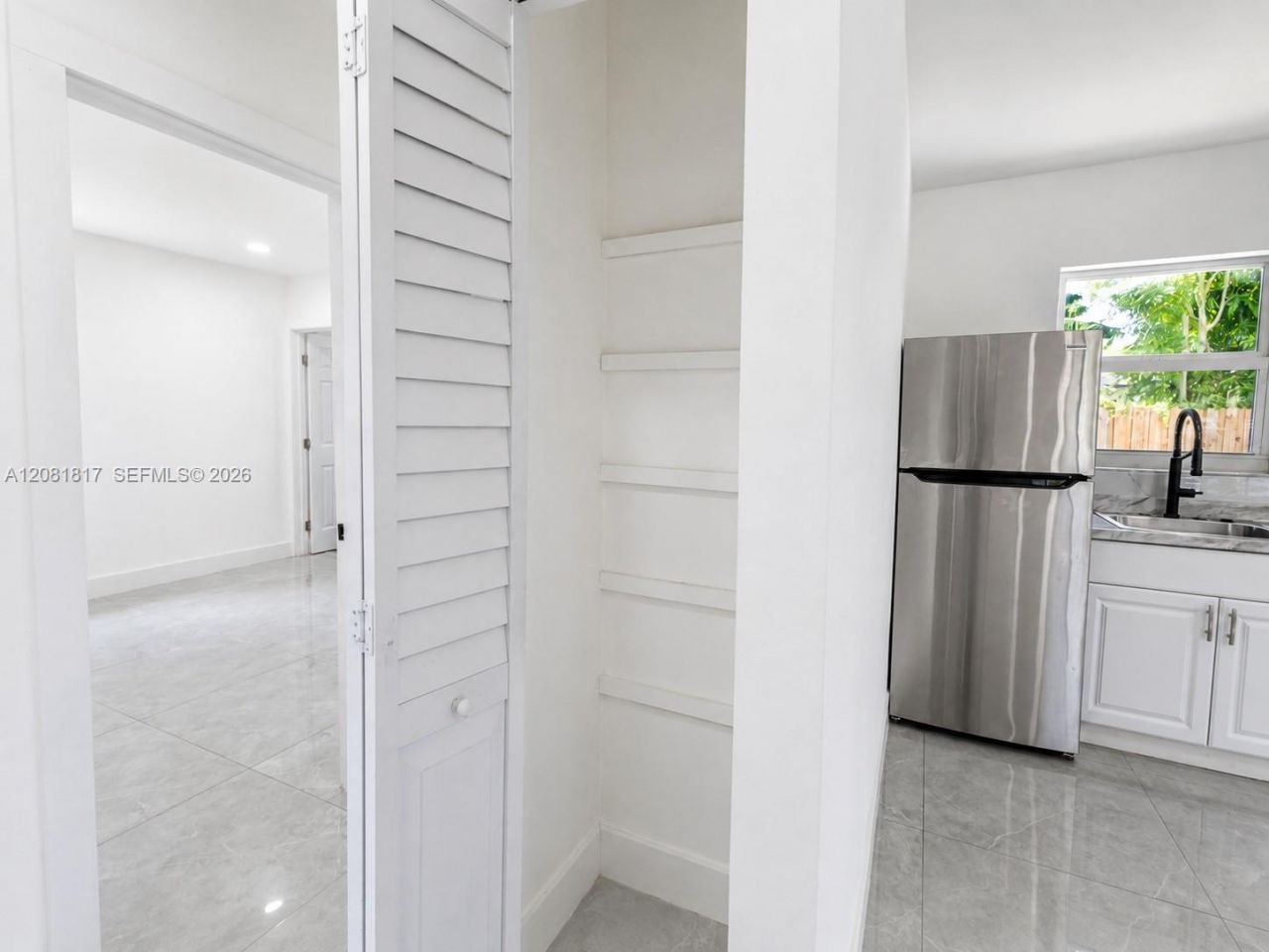 950 NE 164th St, North Miami Beach, FL 33162 Photo