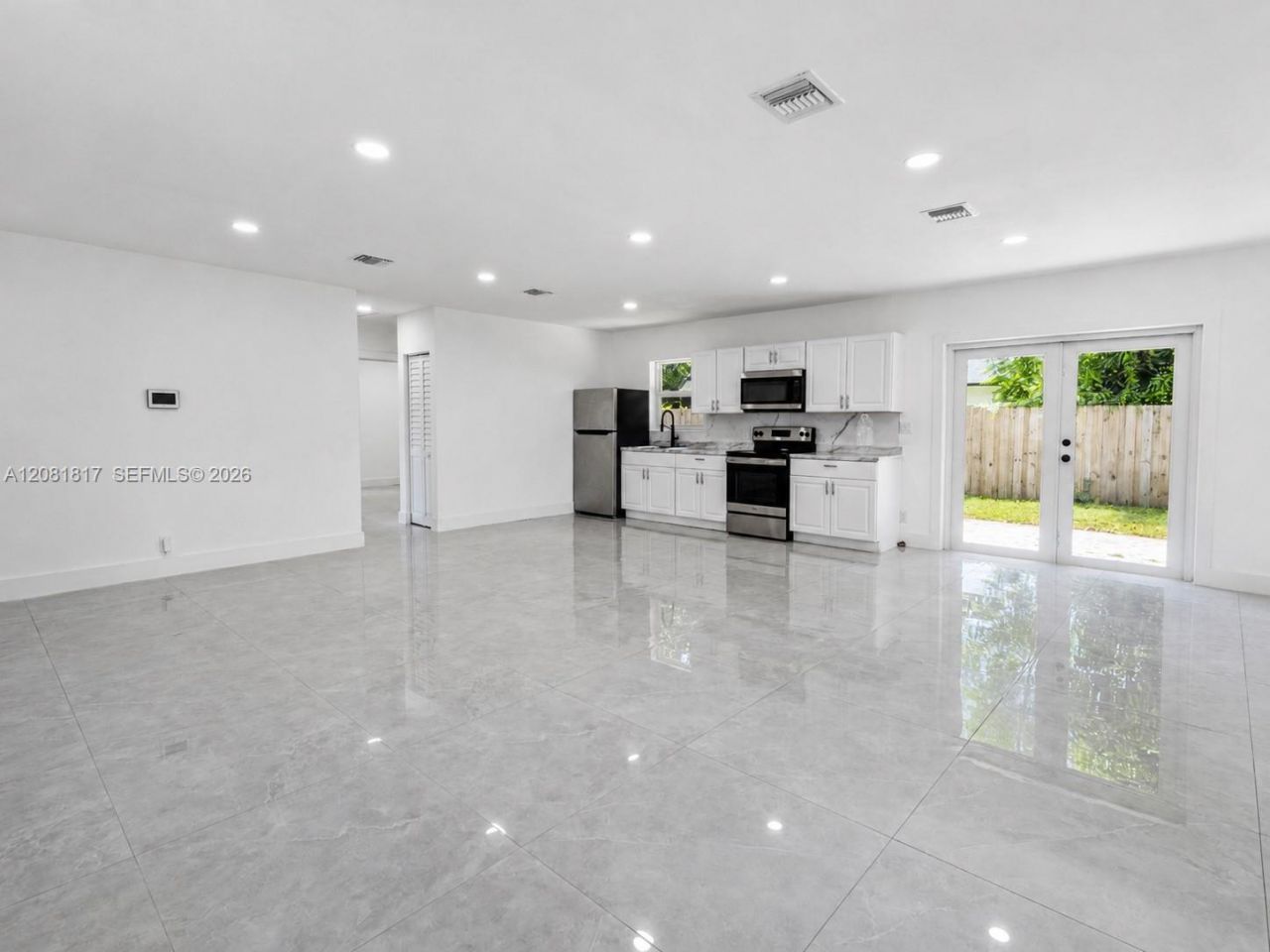 950 NE 164th St, North Miami Beach, FL 33162 Photo