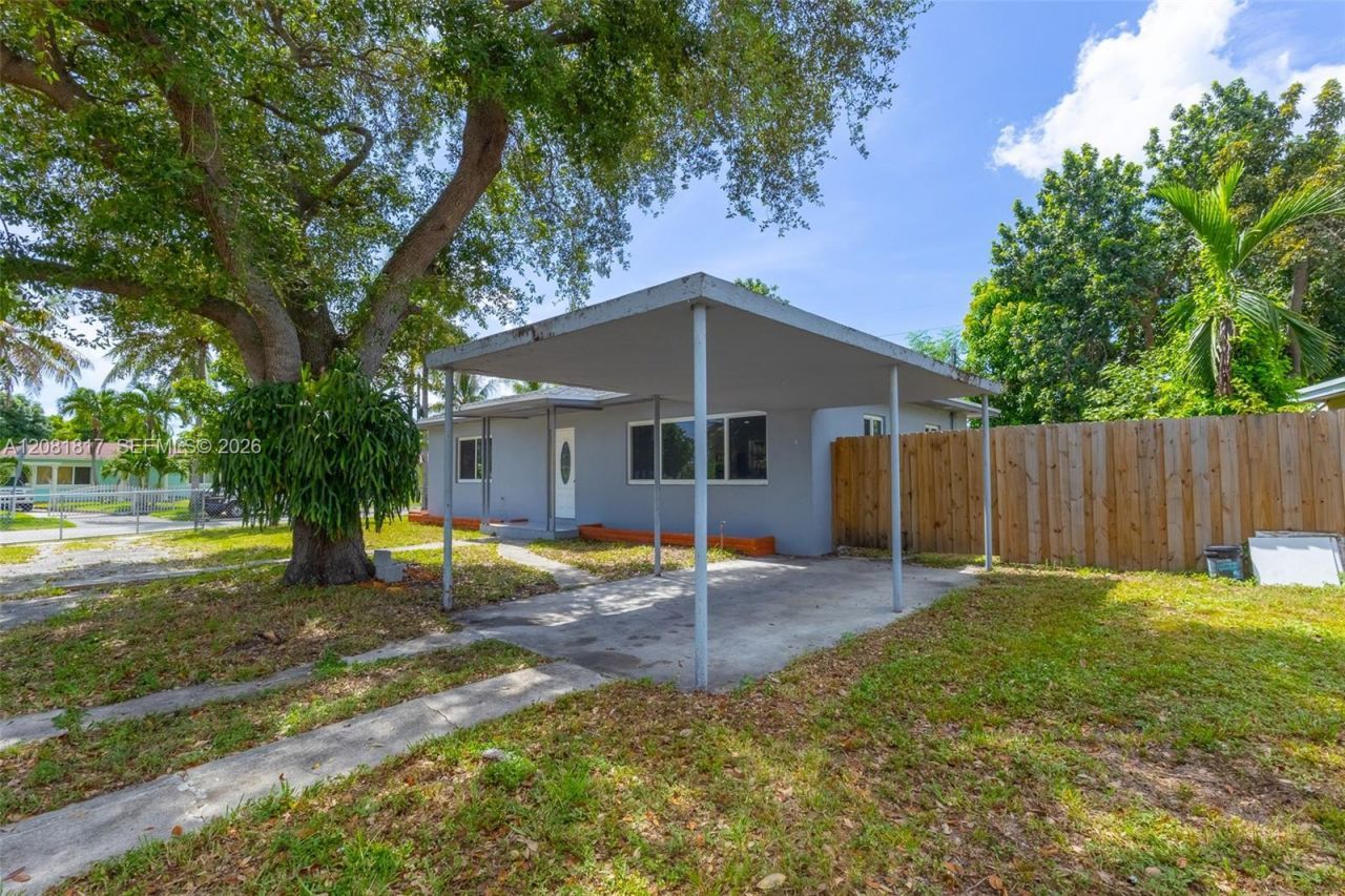 950 NE 164th St, North Miami Beach, FL 33162 Photo
