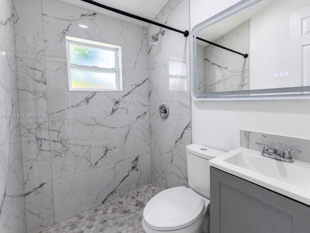 950 NE 164th St, North Miami Beach, FL 33162 Photo