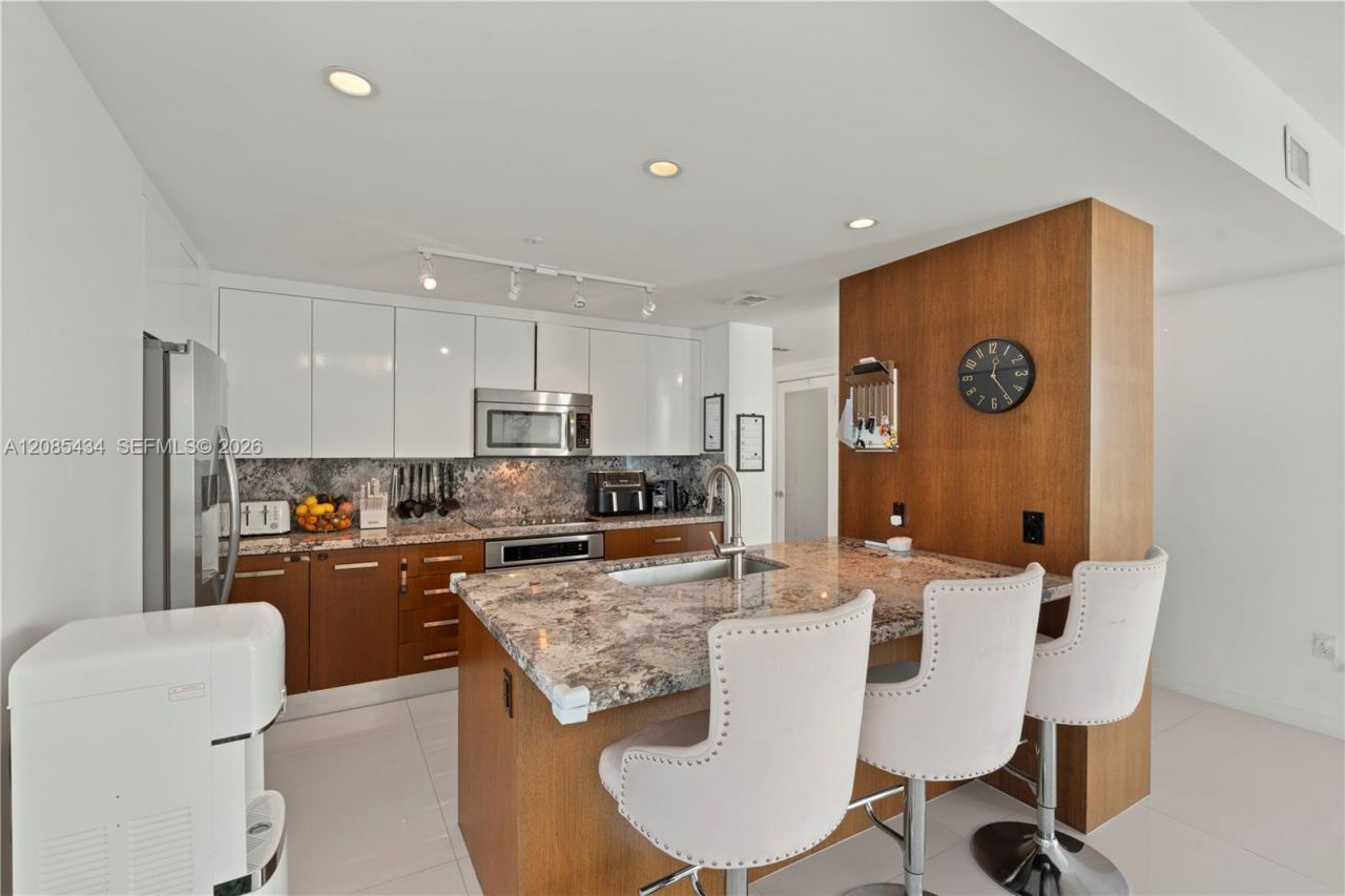7935 East Dr, Unit 1401, North Bay Village, FL 33141 Photo