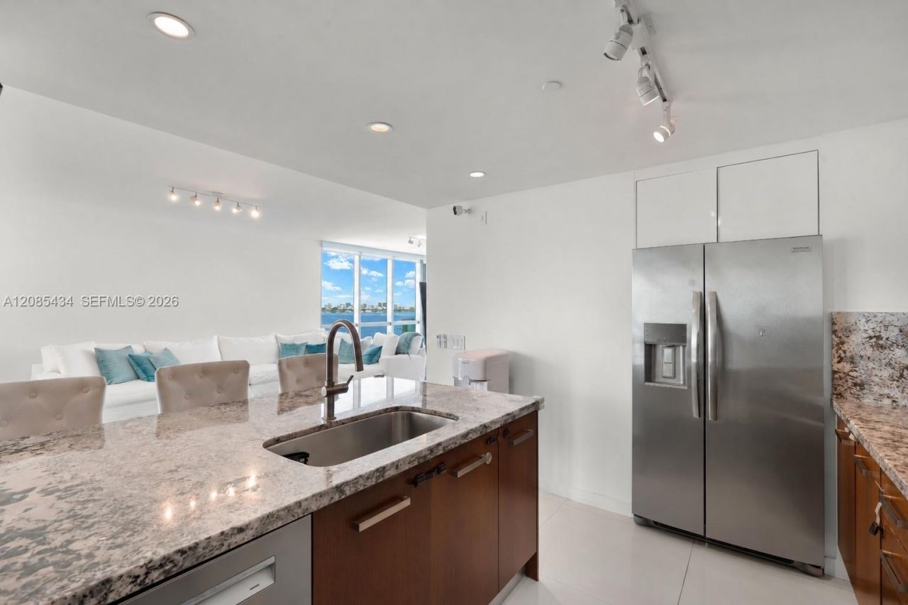 7935 East Dr, Unit 1401, North Bay Village, FL 33141 Photo