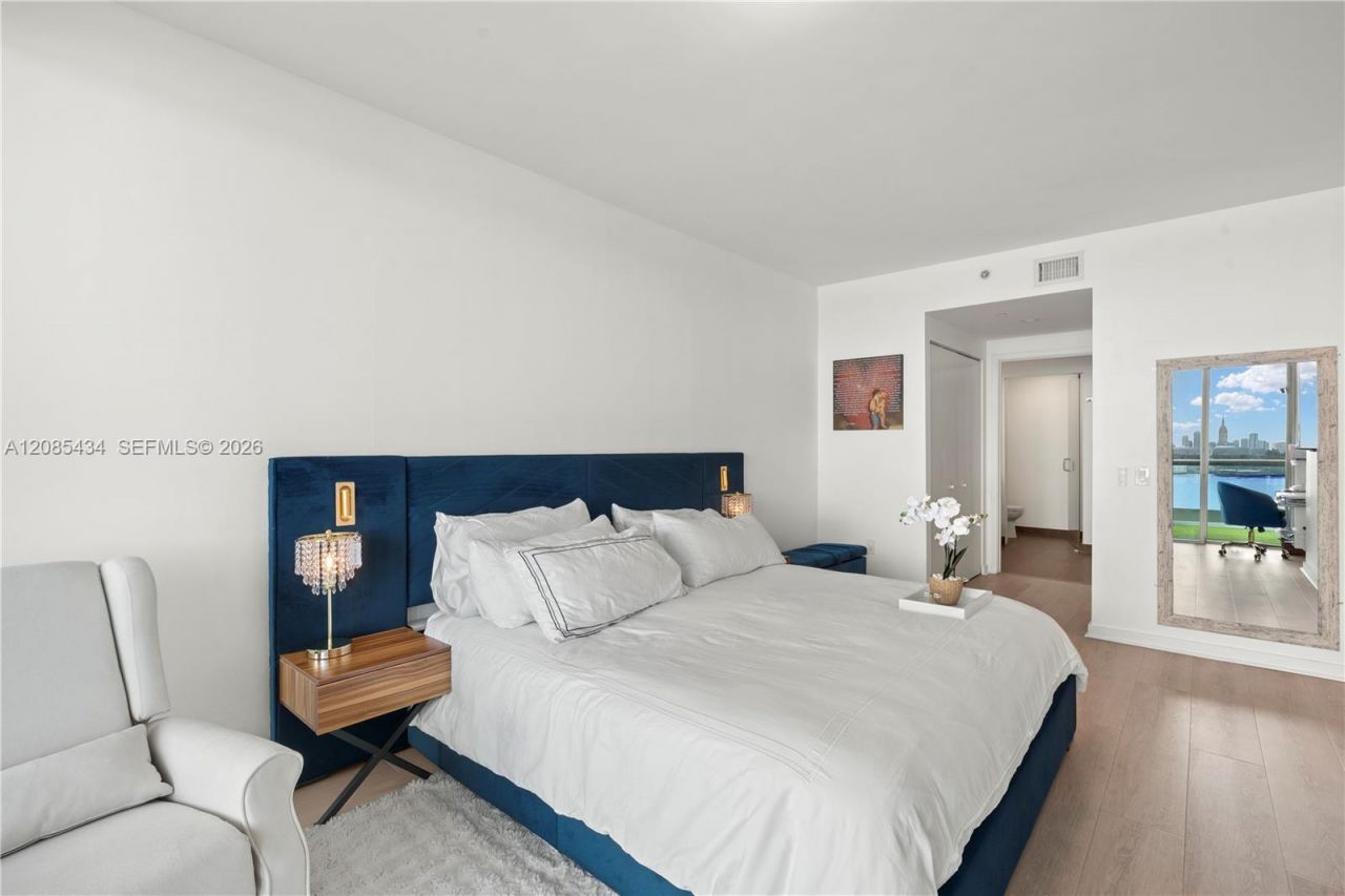 7935 East Dr, Unit 1401, North Bay Village, FL 33141 Photo