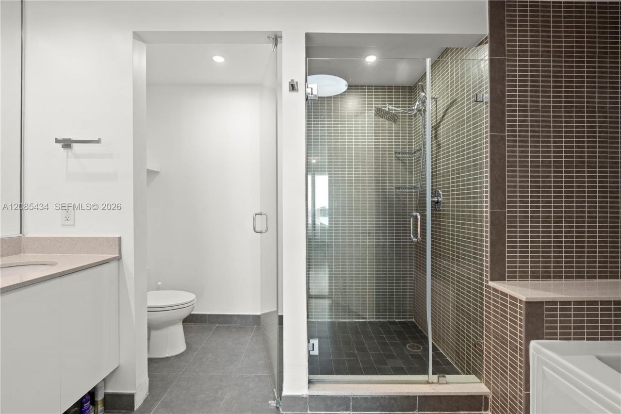 7935 East Dr, Unit 1401, North Bay Village, FL 33141 Photo