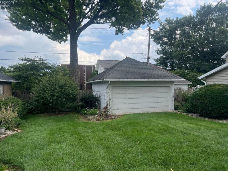 319 S Arch Street, Fremont, OH 43420 Photo 20
