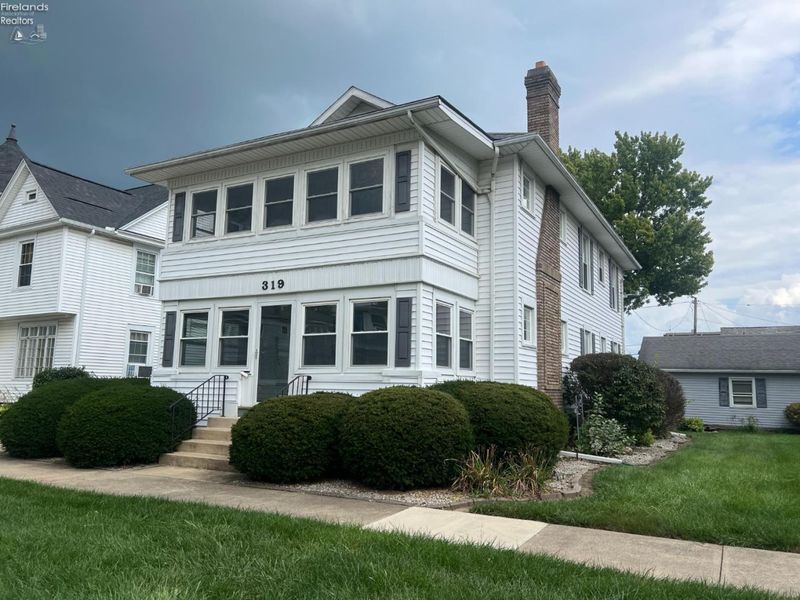 319 S Arch Street, Fremont, OH 43420 Photo 3