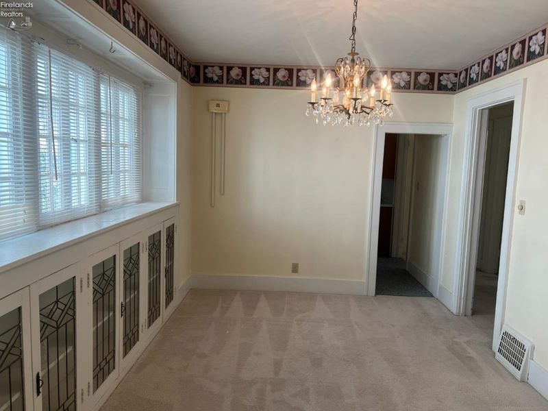 319 S Arch Street, Fremont, OH 43420 Photo 8