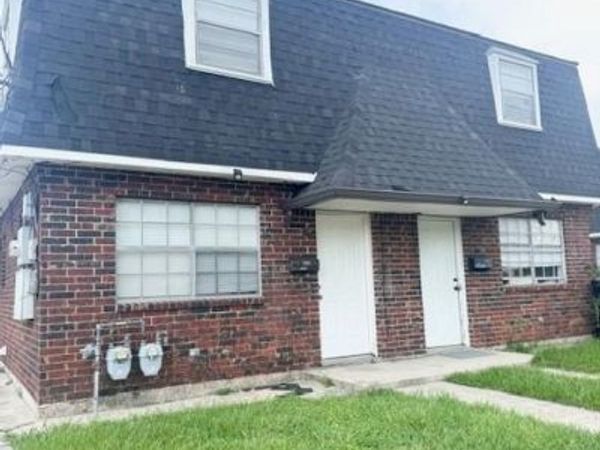 3815 DELILLE Street, Chalmette, LA 70043