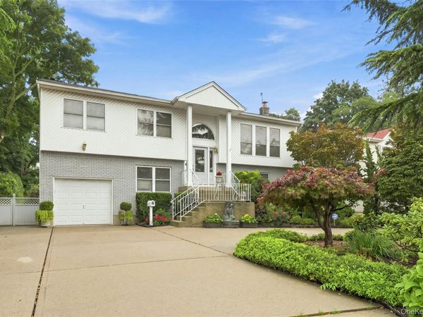 991 Newbridge Road, North Bellmore, NY 11710